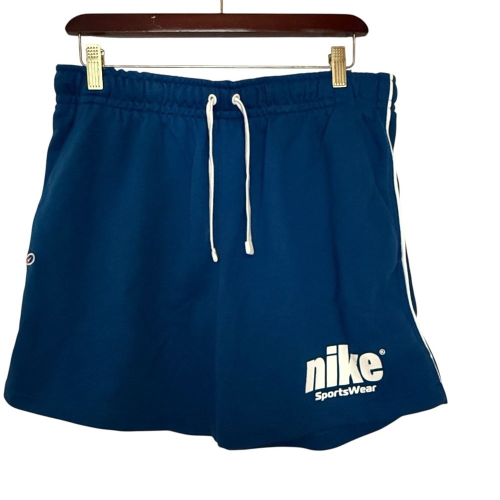 NWT Nike Sportswear Pull On Shorts Blue Above Knee Standard Fit Men’s Medium